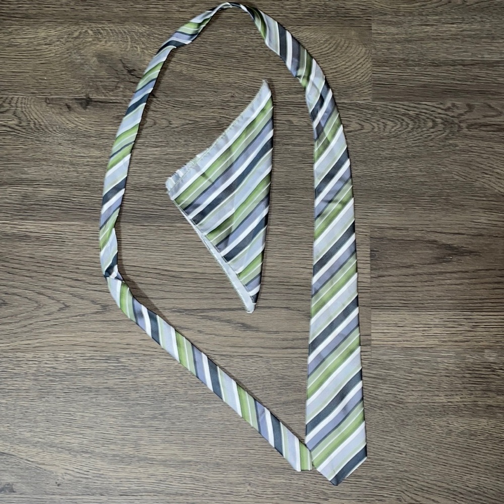 Vroom & Dreesmann Pocket Square & Neck Tie